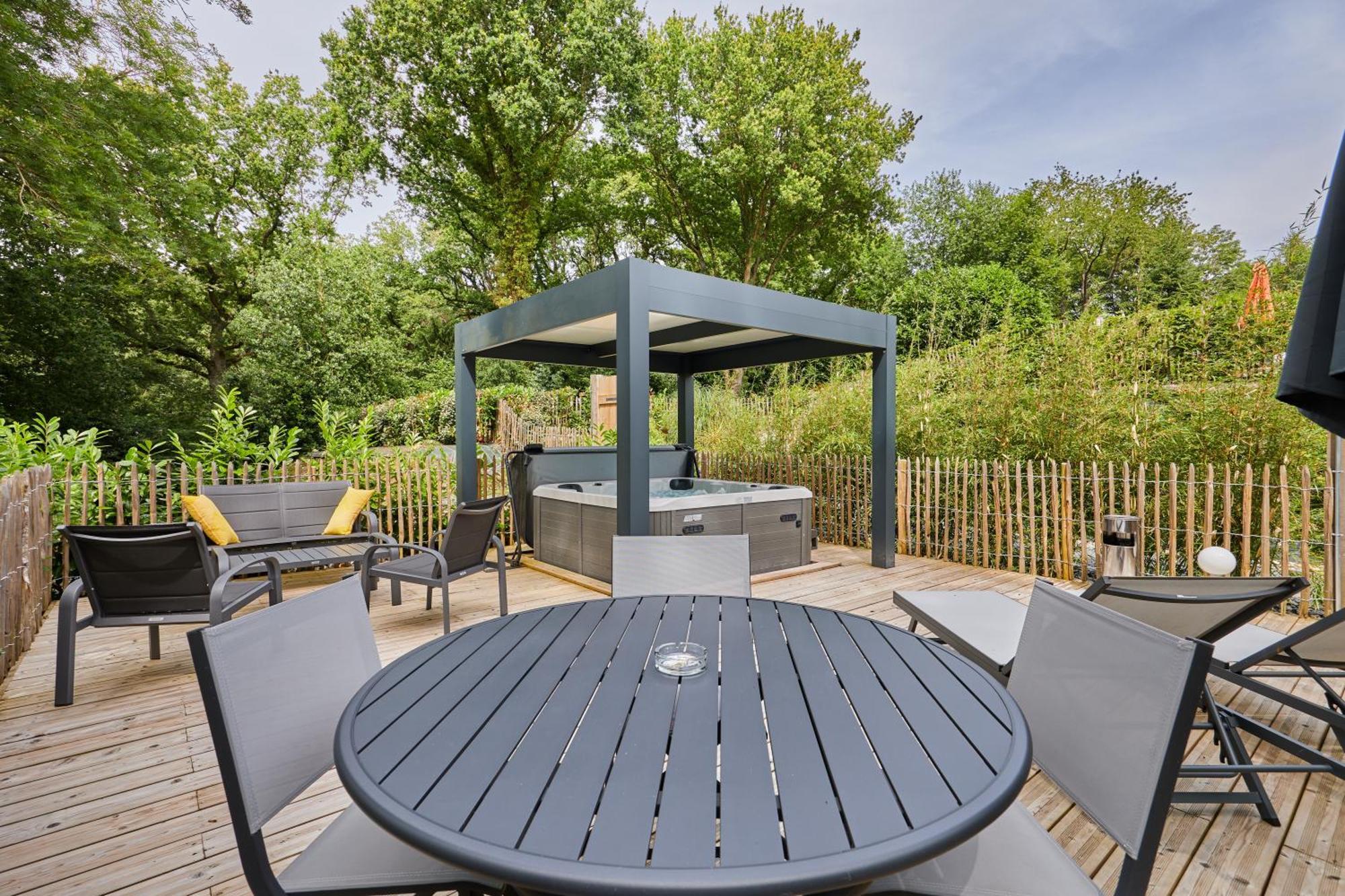 Domaine Du Gros Chene - Terrasses Avec Jacuzzis Privatifs Apartment Ablon